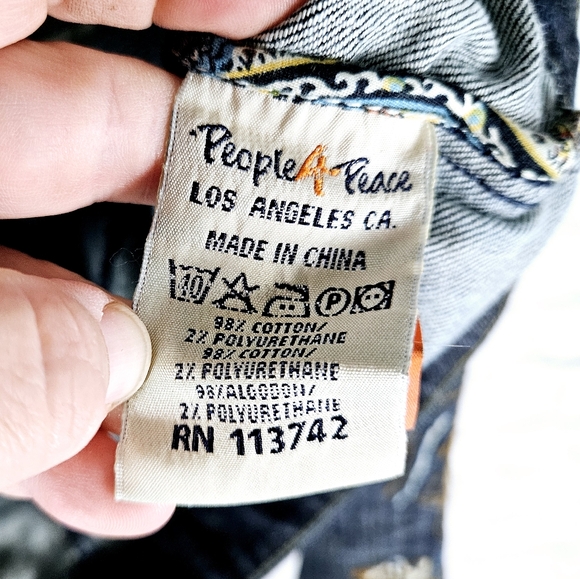PEOPLE 4 PEACE | dark wash denim button up embroidered cropped jean jacket - Picture 6 of 8